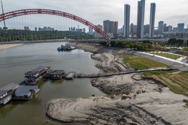 Sông cạn nước đe dọa kinh tế Trung Quốc